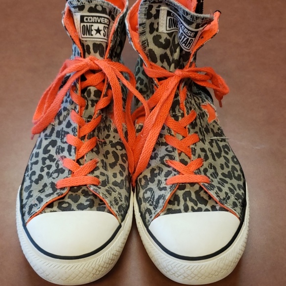 Converse Shoes - Converse high tops